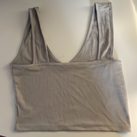 Shein Cropped Tank Top - Picture 2 of 3